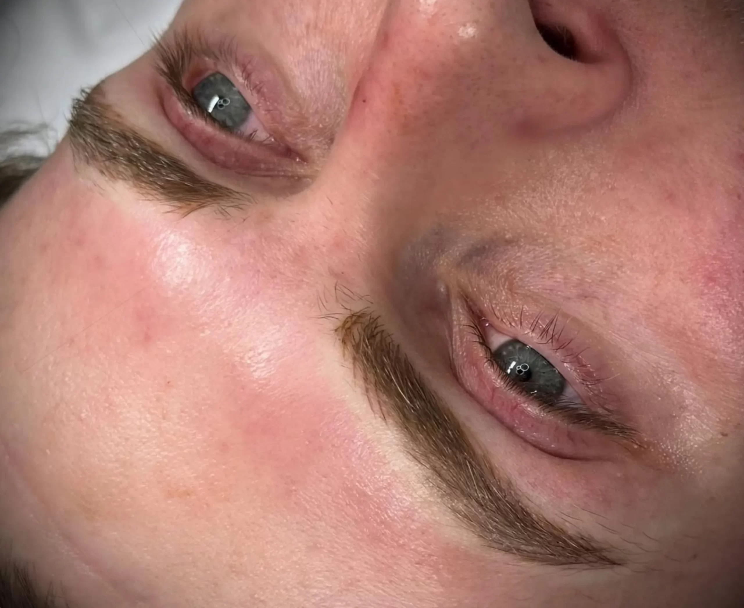 Microblading live model